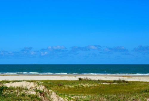 Brand-new & Luxurious - Large Gulf-front Estate Home