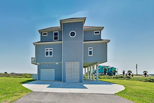 Brand-new & Luxurious - Large Gulf-front Estate Home