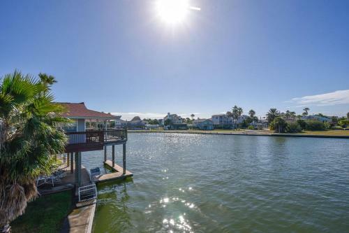 Reel Paradise By Ryson Vacation Rentals