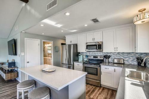 Reel Paradise By Ryson Vacation Rentals