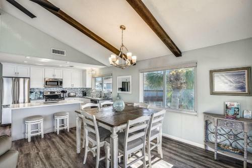 Reel Paradise By Ryson Vacation Rentals