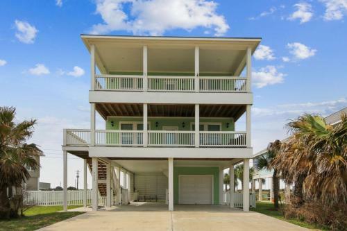 Sunset Paradise By Ryson Vacation Rentals