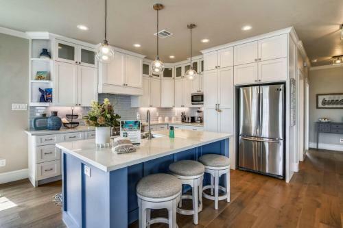 Sunset Paradise By Ryson Vacation Rentals