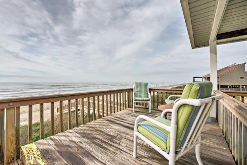 Beautiful Beachfront Galveston Home With Deck!