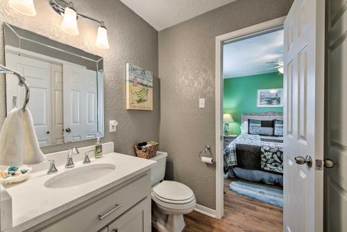 Beautiful Beachfront Galveston Home With Deck!