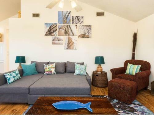 Cute Jamaica Beach Gem With Huge Deck And Pup Friendly Fence