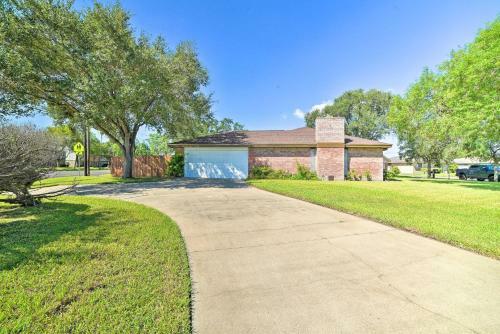 Corpus Christi House Less Than 10 Miles To Downtown!