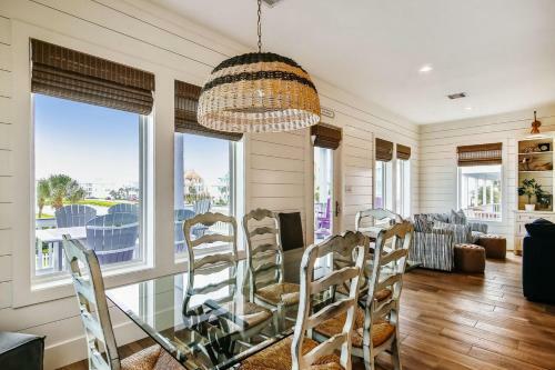 The Conch Castle By Ryson Vacation Rentals