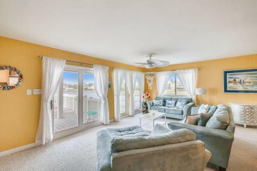 Baydream Believer By Ryson Vacation Rentals