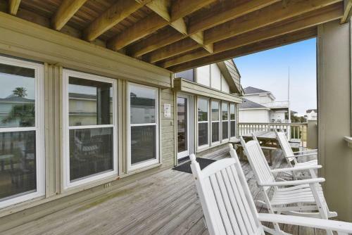 All Decked Out By Ryson Vacation Rentals