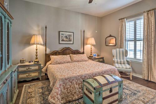 Pet-friendly Townhome About 2 Mi To Town Square!