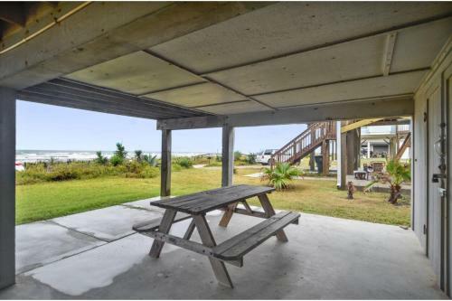 Bermuda Beachfront By Ryson Vacation Rentals