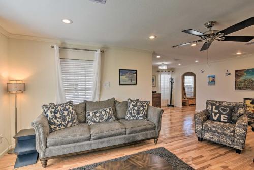 Galveston Apartment With Grill Less Than 2 Mi To Beach!