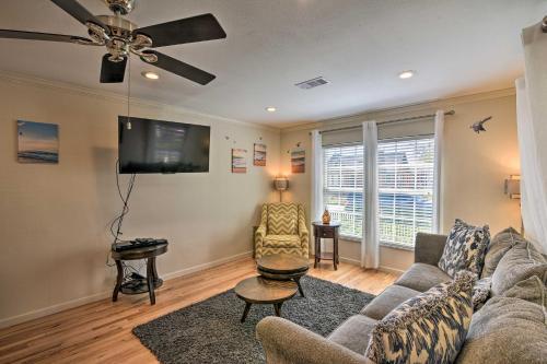 Galveston Apartment With Grill Less Than 2 Mi To Beach!