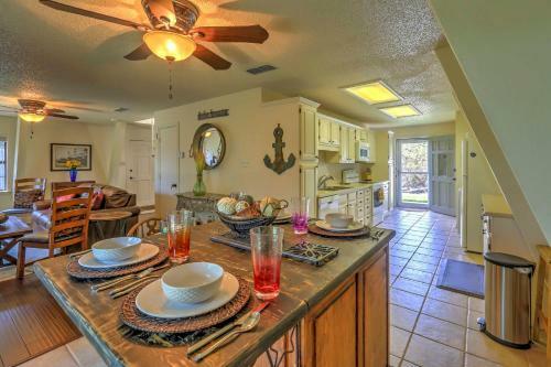 Lake Granbury Escape With Deck, Fire Pit, And Gazebo!
