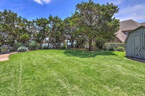 Lake Granbury Escape With Deck, Fire Pit, And Gazebo!