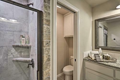 Modern Home By Granbury Country Club And Beach!