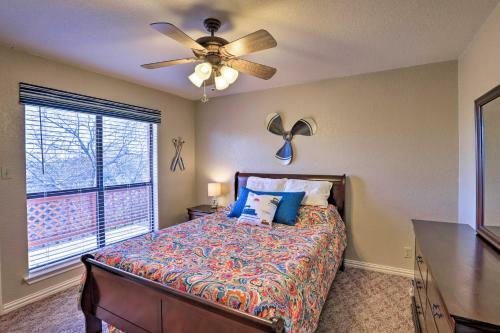 Waterfront Granbury Home With 3 Decks And Lake Access!