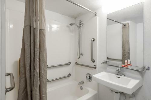 Oyo Hotel Houston Katy Freeway