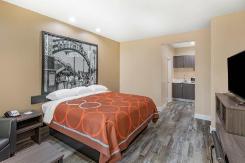 Hotel Super 8 By Wyndham Houston Nw Beltway 8
