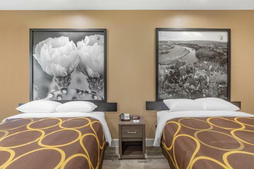 Hotel Super 8 By Wyndham Houston Nw Beltway 8