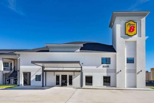 Hotel Super 8 By Wyndham Houston Nw Beltway 8