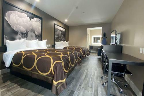 Hotel Super 8 By Wyndham Houston Nw Beltway 8