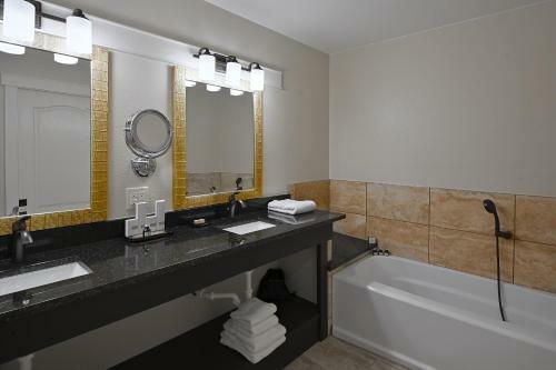 Hotel Carter Creek Winery Resort & Spa