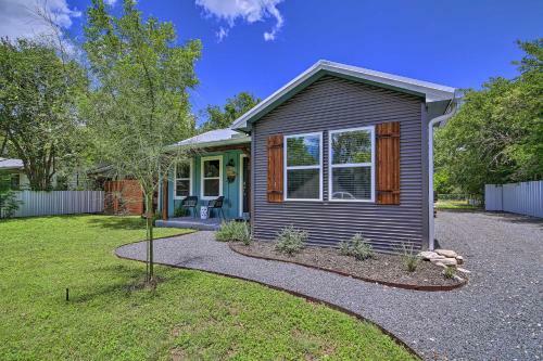 Kerrville Cottage With Rustic Charm And Backyard!