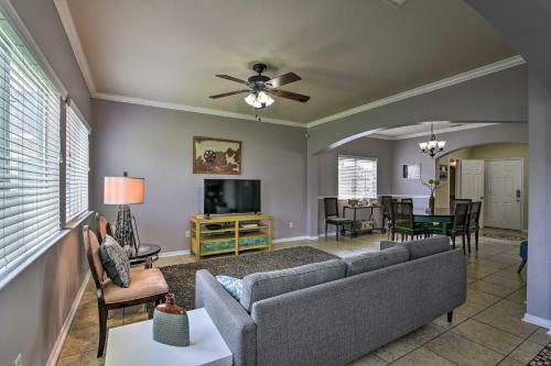 Houston Home With Yard Ideal For All Age Groups