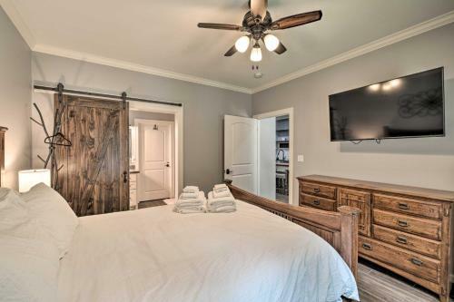 Country Modern Home About 3 Mi To Main Street!
