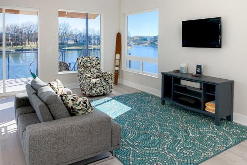 Lakeshore's Edge
