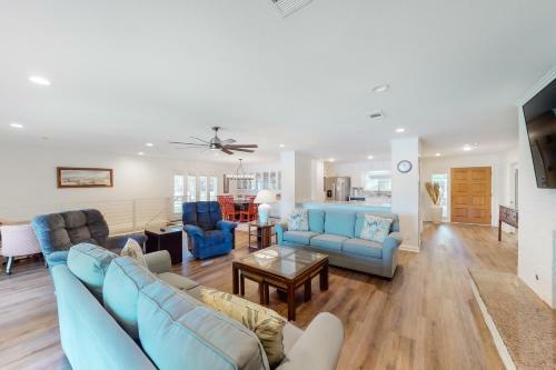 Crestwood Acres