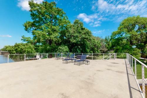 Crestwood Acres