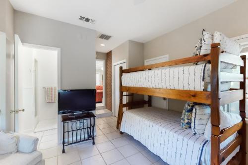 Crestwood Getaway