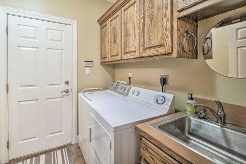 Lake Travis Home Situated On Arkansas Bend Park!