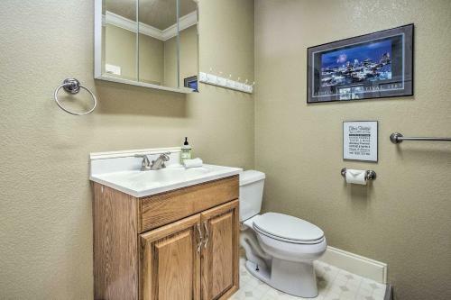 Lake Travis Home Situated On Arkansas Bend Park!