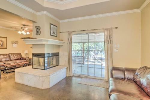 Lake Travis Home Situated On Arkansas Bend Park!