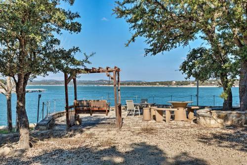Lake Travis Home Situated On Arkansas Bend Park!