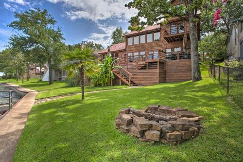 Spacious Cedar Creek Lake Home With Deck And Dock!