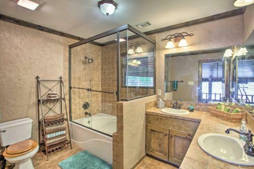Spacious Cedar Creek Lake Home With Deck And Dock!