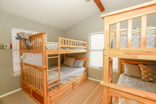 Splash Time! 4br Lake Lbj Waterfront W/ Boat Dock