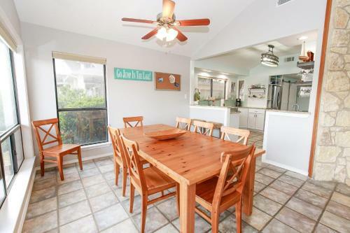 Splash Time! 4br Lake Lbj Waterfront W/ Boat Dock
