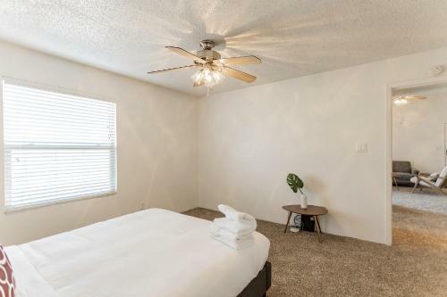 Apartamento Newly Renovated Midland Flat + Pool