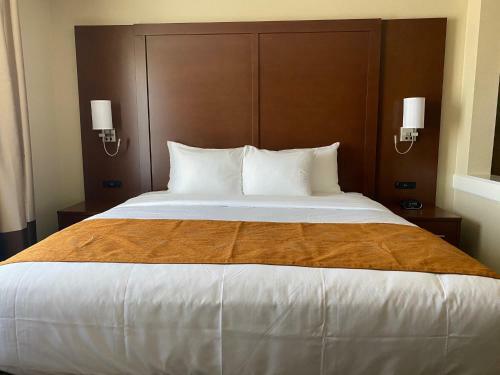Hotel Comfort Suites Midland West