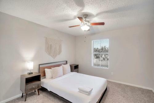 Quaint Midland 1br With Private Balcony