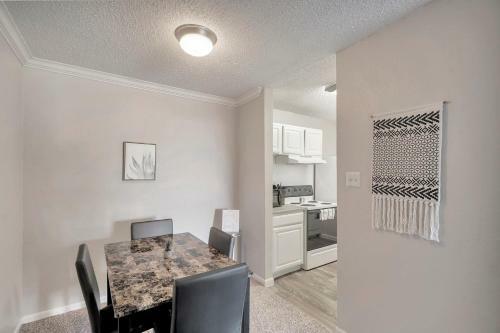 Relaxing 1br Suite And Swimming Pool