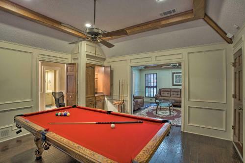 Family-friendly Home With Pool Table And Grill!