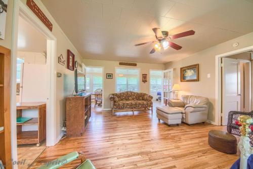 Bluebonnet Cabin Rr9084bc Home