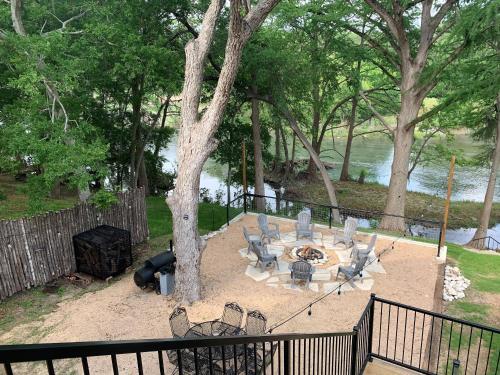 Guadalupe Lodge Rr 7806 Home